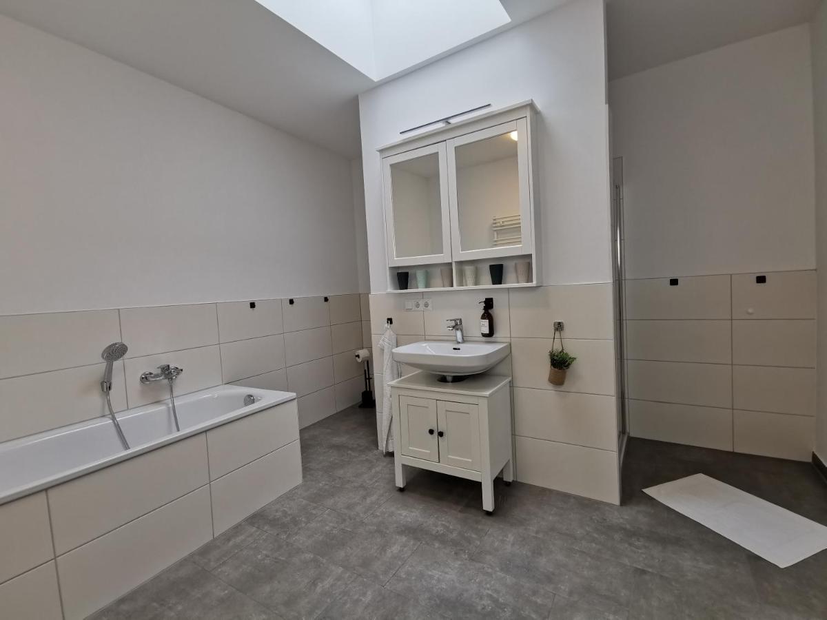 Bohnapartments - Town House Am Stadtpark - Gratis Parkplatz - Wlan Erfurt Kültér fotó